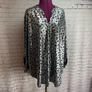 Cato size 26/28 silver and black leopard print shirt blouse
